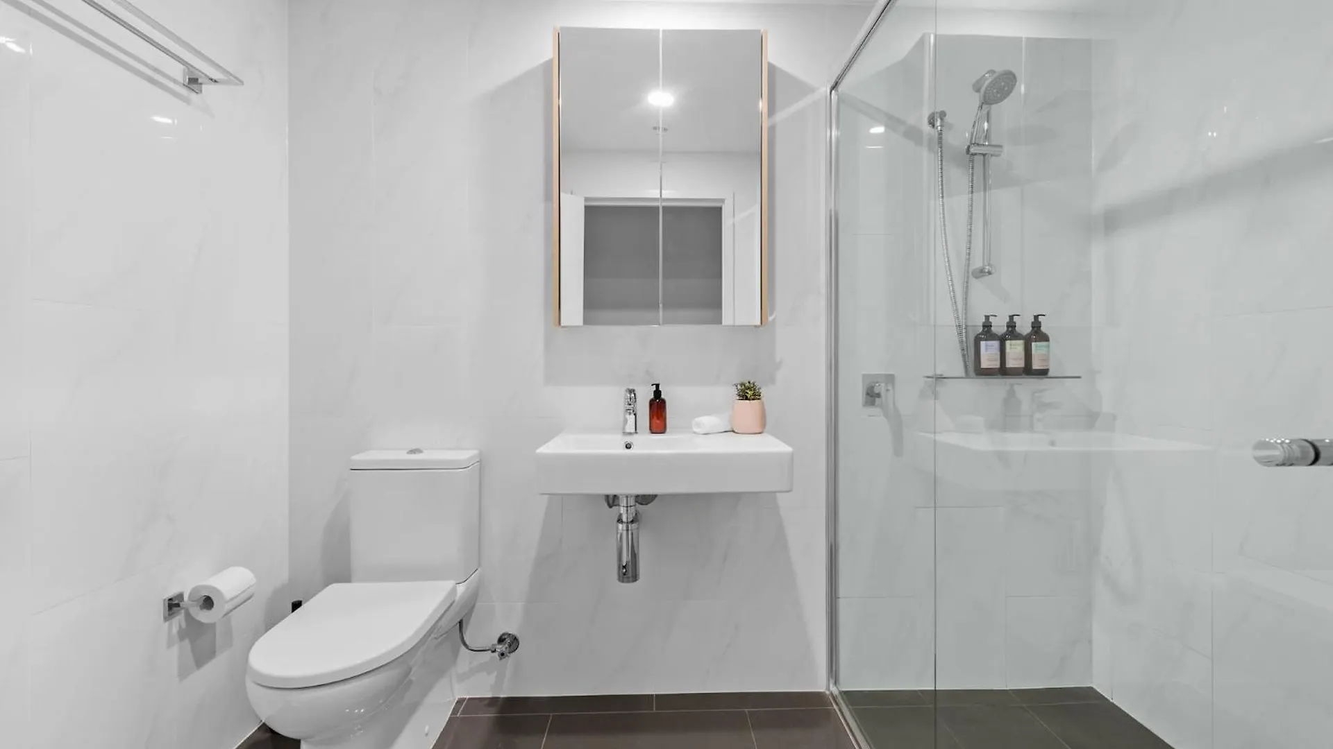 Million Dollar View, Best Location, King Bed, Pool Brisbane Apartment