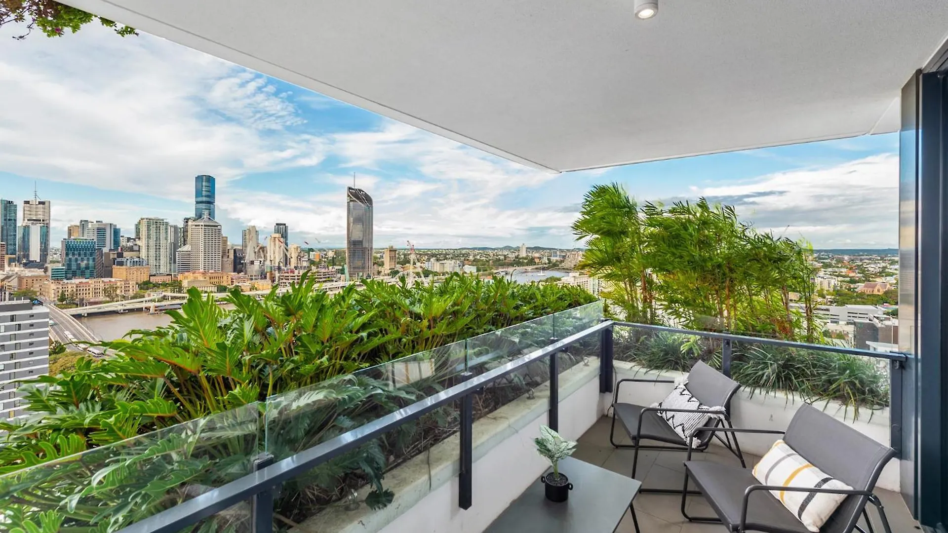 Million Dollar View, Best Location, King Bed, Pool Brisbane 0*,